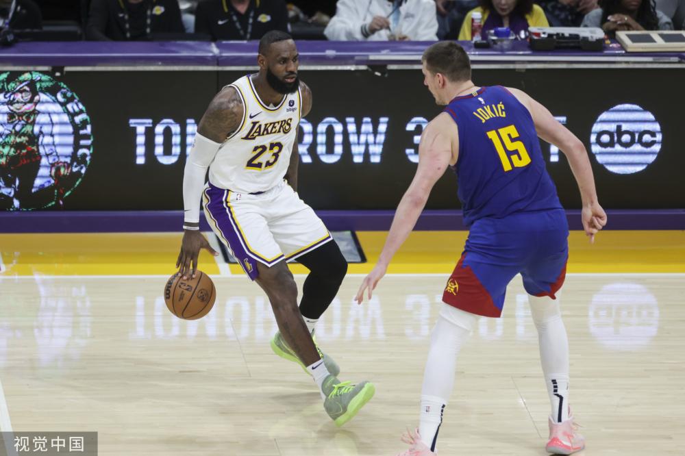 持了高水准 持了高水准