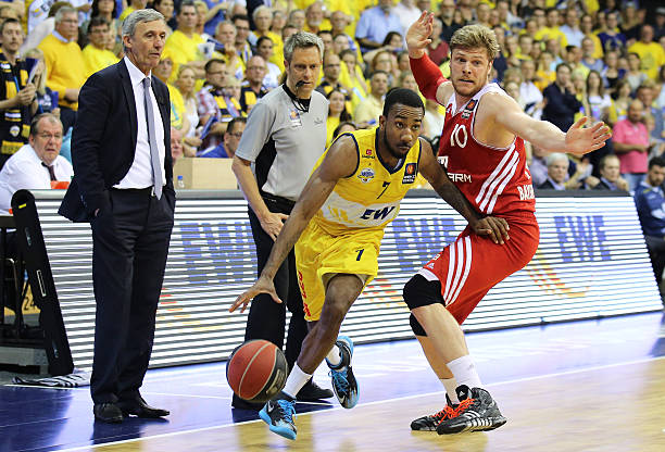 与防守型选 与防守型选